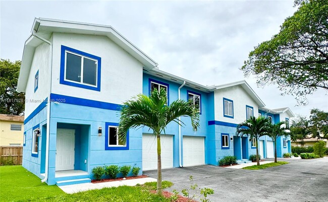 Primary Photo - 932 NW 2nd St