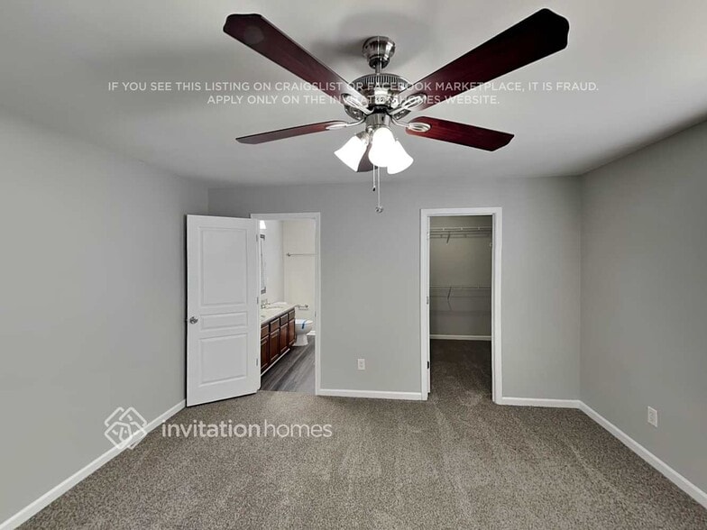 Building Photo - 9215 Ducati Ln