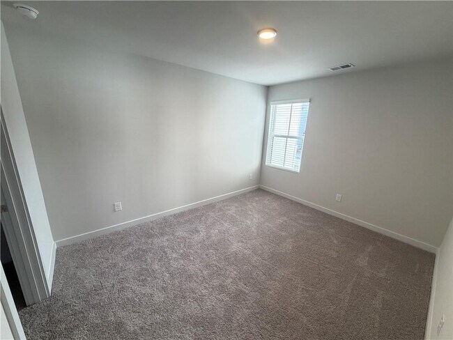 Building Photo - 1713 Harper Lily Ln