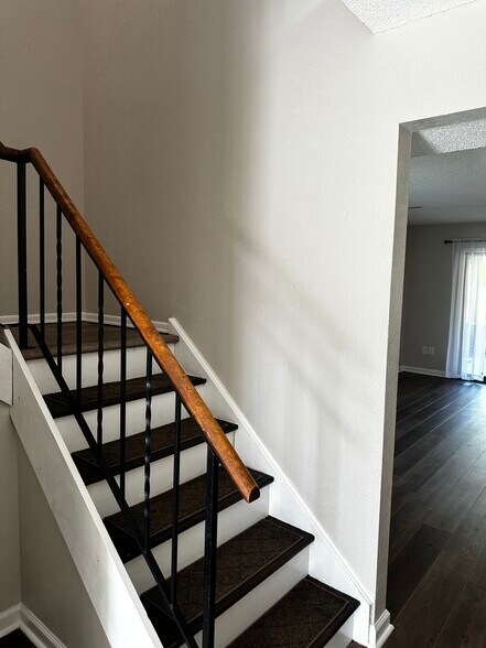 Upstairs - 4B Kimberly Ct
