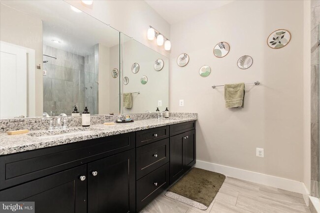 Building Photo - 44735 Medway Ter