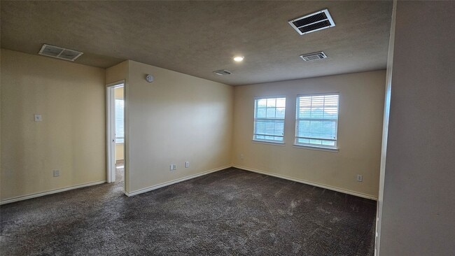 Building Photo - 2320 Shady Pine Dr