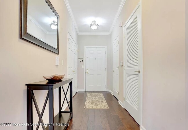 Building Photo - 631 Sloan Ct