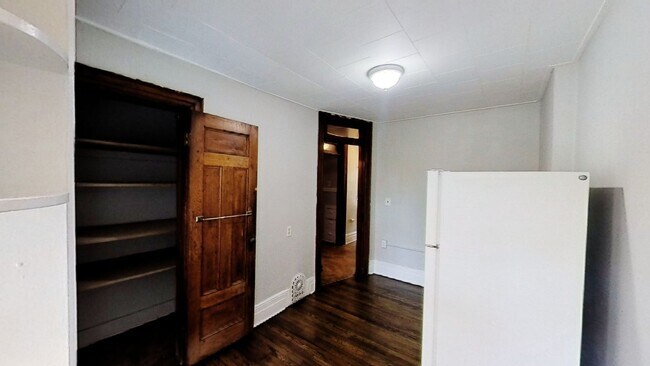 Building Photo - 289 Pearl St | Apt B | 2 BD/1 BA | Great L...