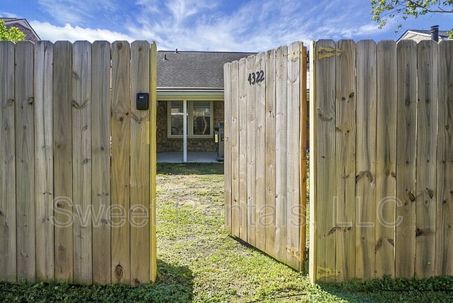 Building Photo - 4322 Briarstone Ct