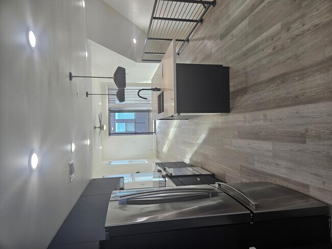 Building Photo - 283 S Roosevelt St