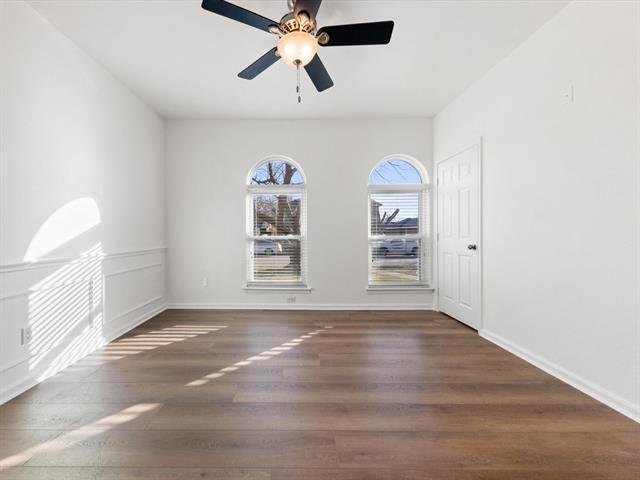 Building Photo - 2213 Loretta Ln