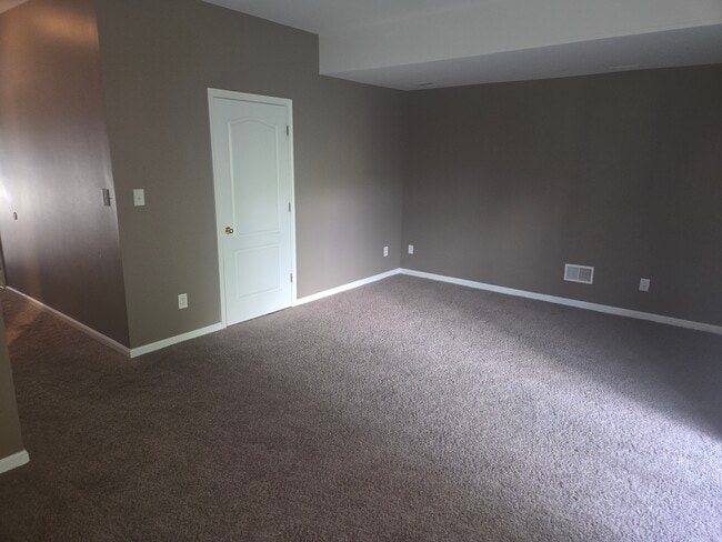 Building Photo - 123 Pumpkin Patch Ln