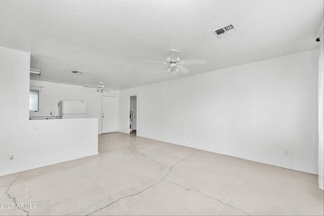 Building Photo - 17707 E Karsten Dr