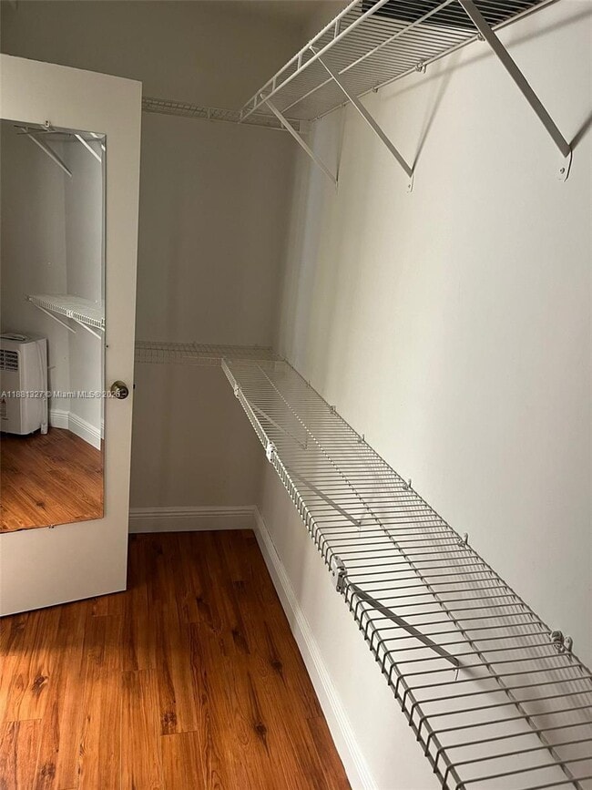 Building Photo - 7652 Pinewalk Dr S