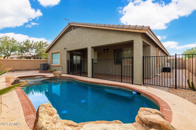 Building Photo - 17554 W Cardinal Dr