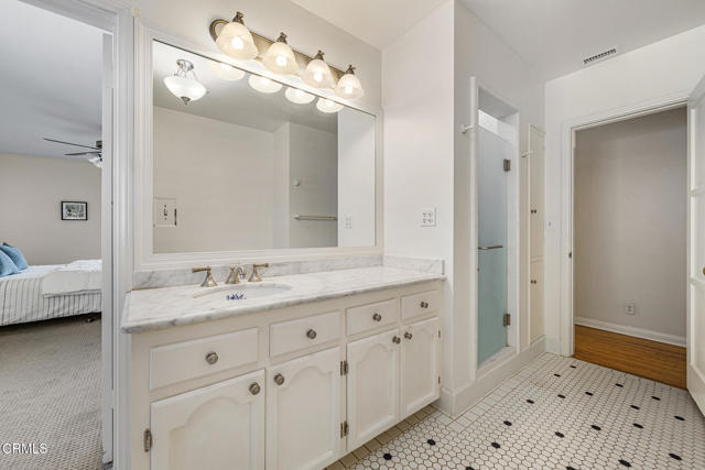 Building Photo - 531 N Twin Palms Dr