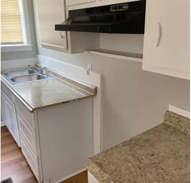 Building Photo - 159 Munson Dr