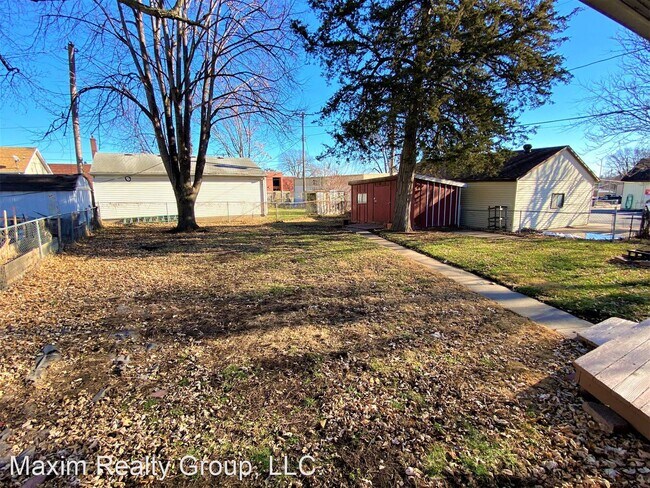 Building Photo - 2 br, 2 bath House - 2205 Madison St.