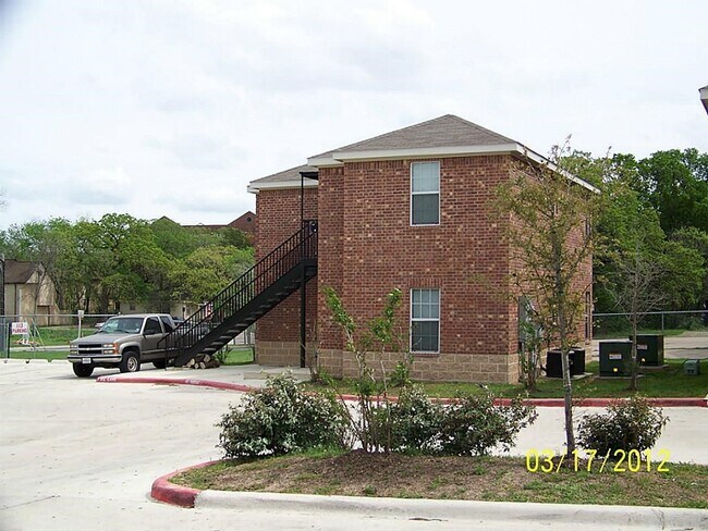 Building Photo - 4504 College Main St