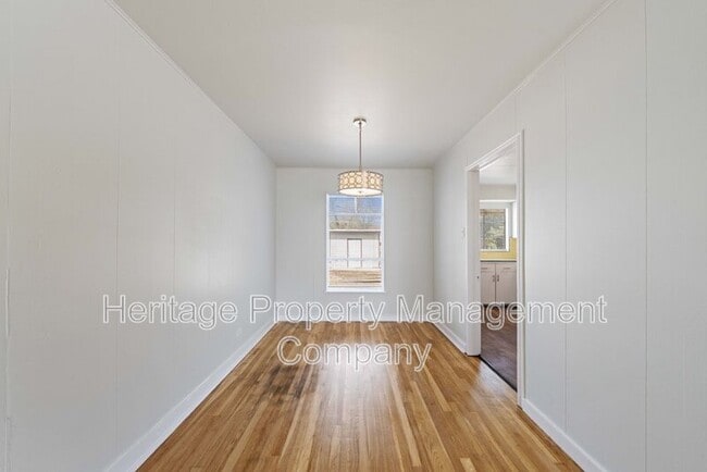 Building Photo - 815 Rittiman Rd