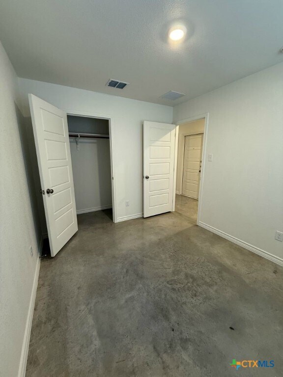 Building Photo - 1125 Lindsey Dr