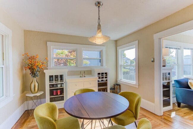 Building Photo - 2243 Woolsey St