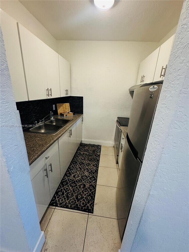 Building Photo - 1403 NW 103rd St