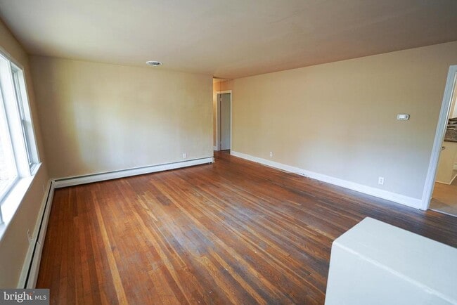 Building Photo - 1306 Frederick Ave