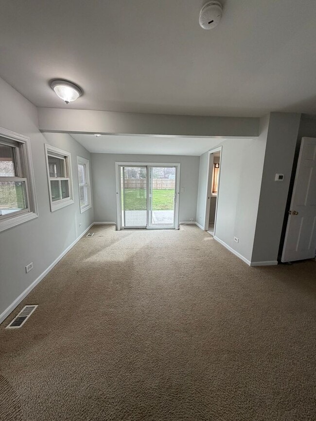 Building Photo - 2209 Douglas Ave