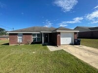 Building Photo - 120 Village Pl