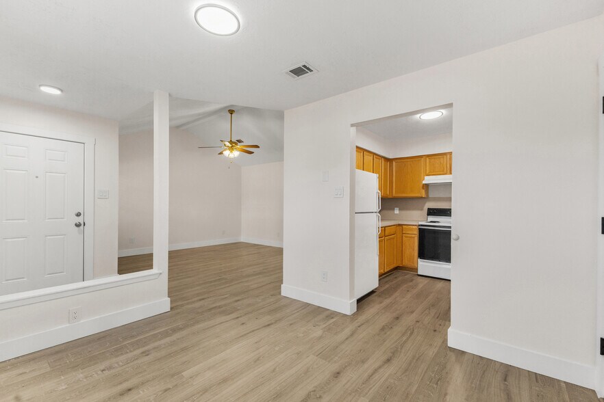 Building Photo - 2419 Brittain Ct