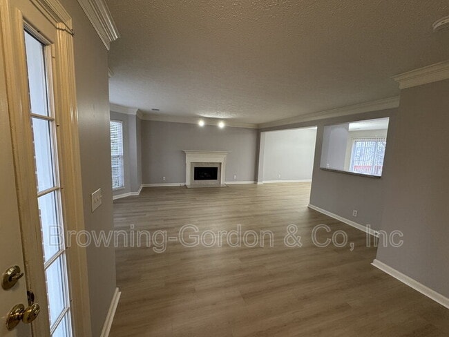 Building Photo - 2757 Welshcrest Dr