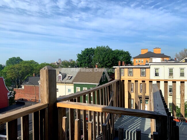 Building Photo - 105 Eutaw St