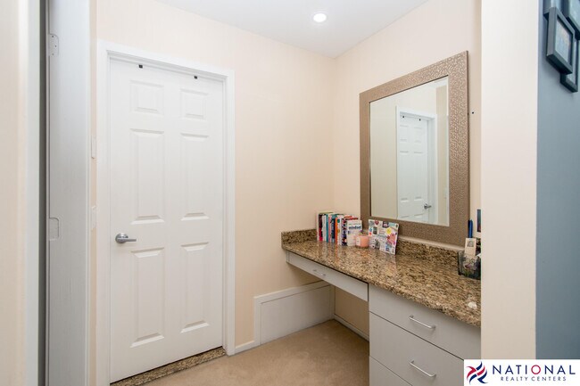 Building Photo - 37709 Glengrove Dr