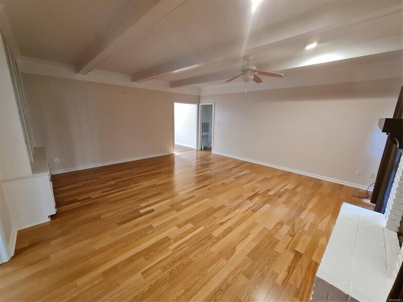 Building Photo - 6474 Halcyon Dr