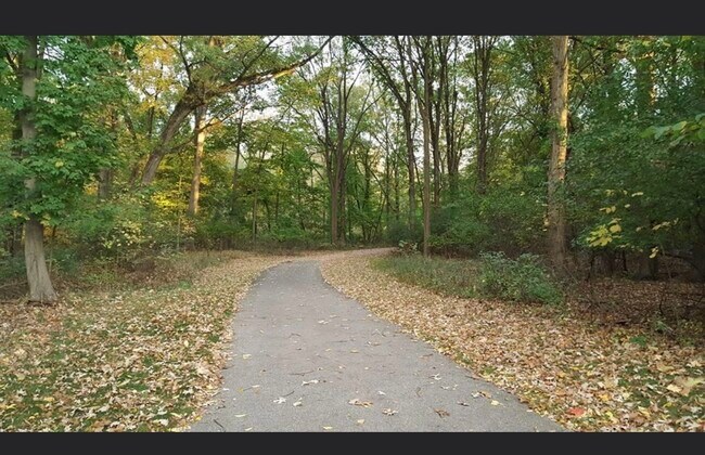 Bike trail - 106 Ken O Sha Dr SE