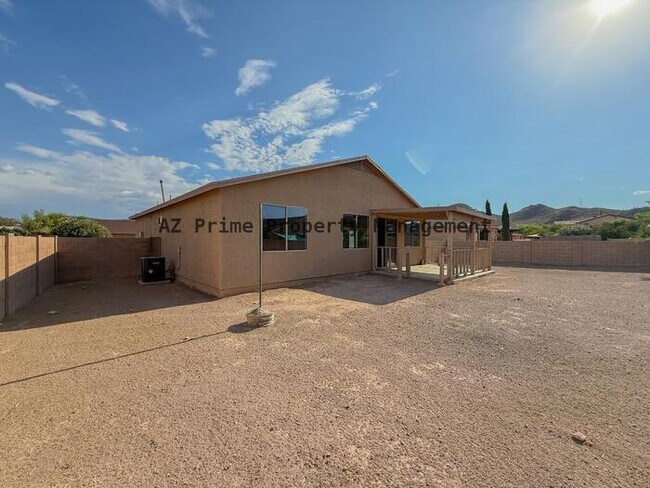 Building Photo - 3420 Avenida Bonita