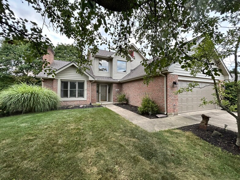 Primary Photo - 840 Westlake Dr