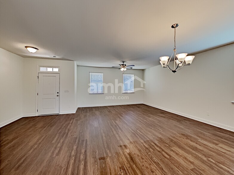 Building Photo - 205 Stowe Rd