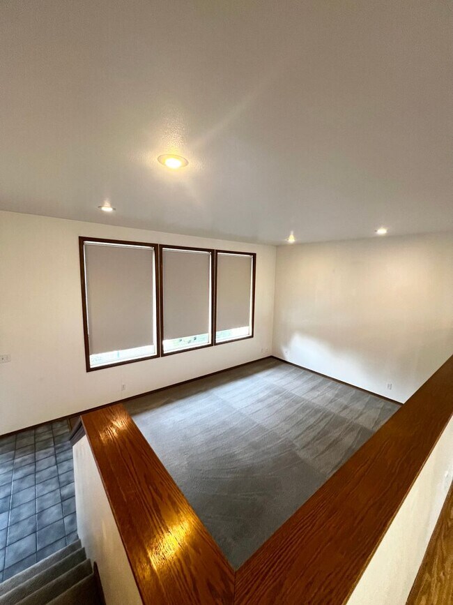 Building Photo - **** Application pending ****