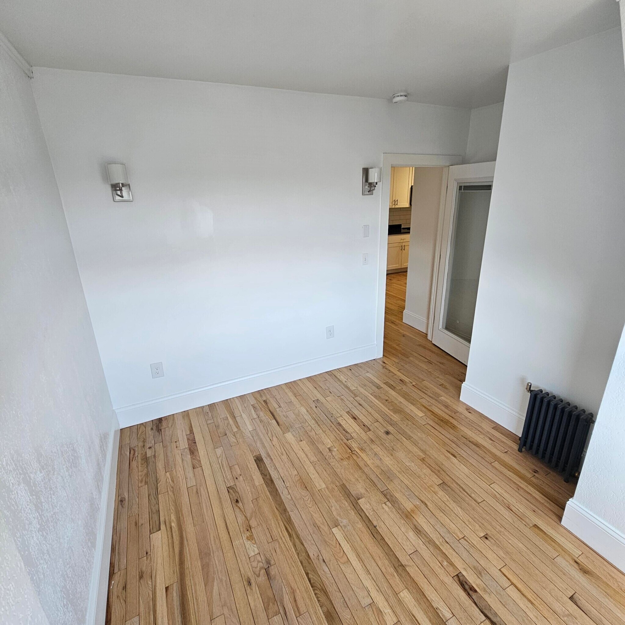 Apt 714 - 100 Wayland St