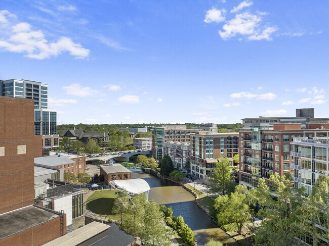 Building Photo - University Ridge