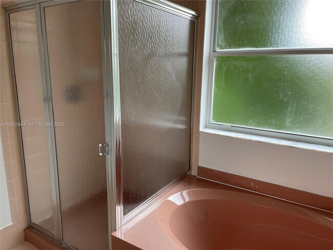 Building Photo - 15870 SW 85th Ln