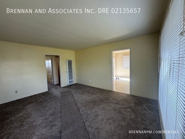 Building Photo - 456 Davidson-#B