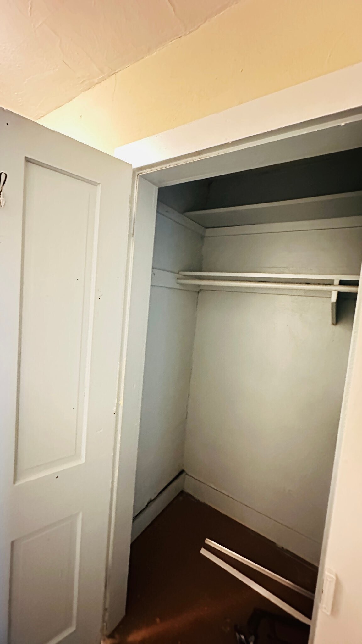 Building Photo - 612 Court St