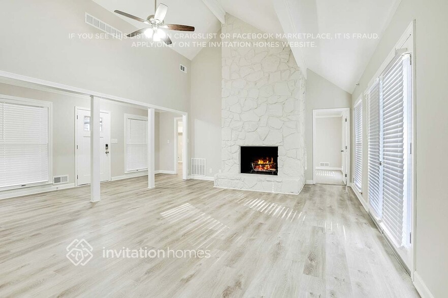 Building Photo - 3800 Sherbrook Ct SW