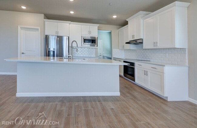 Building Photo - Granville Realty Rental Home