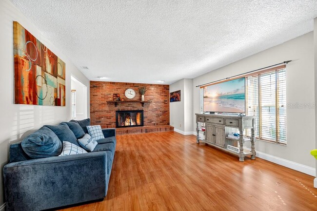 Building Photo - 223 Denese Ln