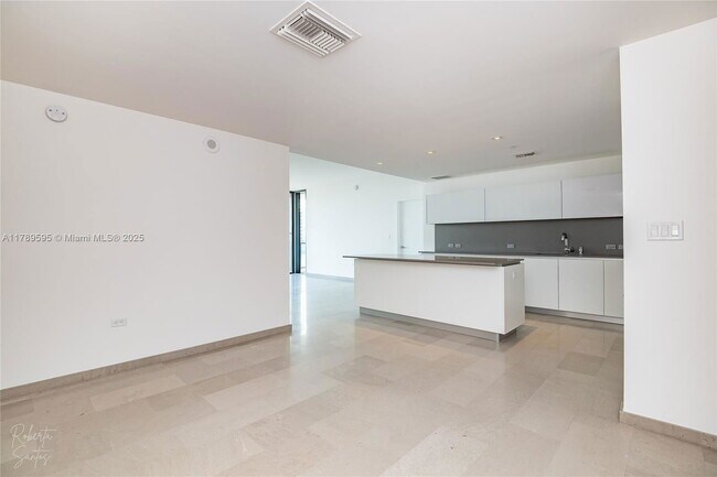 Building Photo - 88 SW 7th St