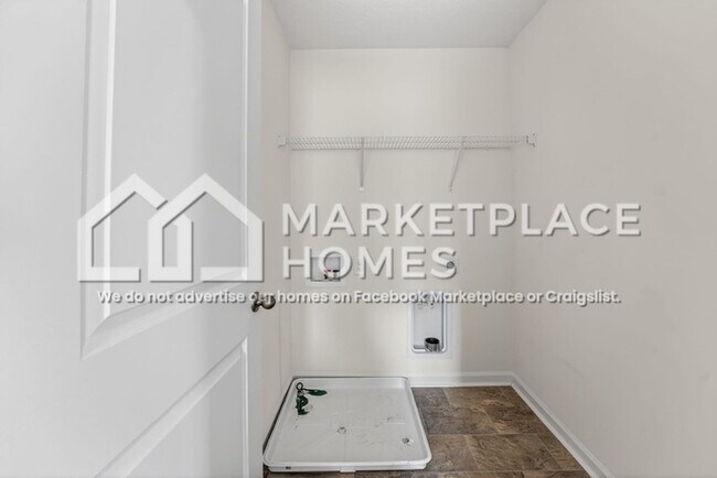 Building Photo - 12318 Hatmaker Ln