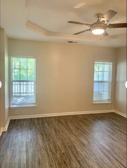 Building Photo - 1660 Backcreek Ln