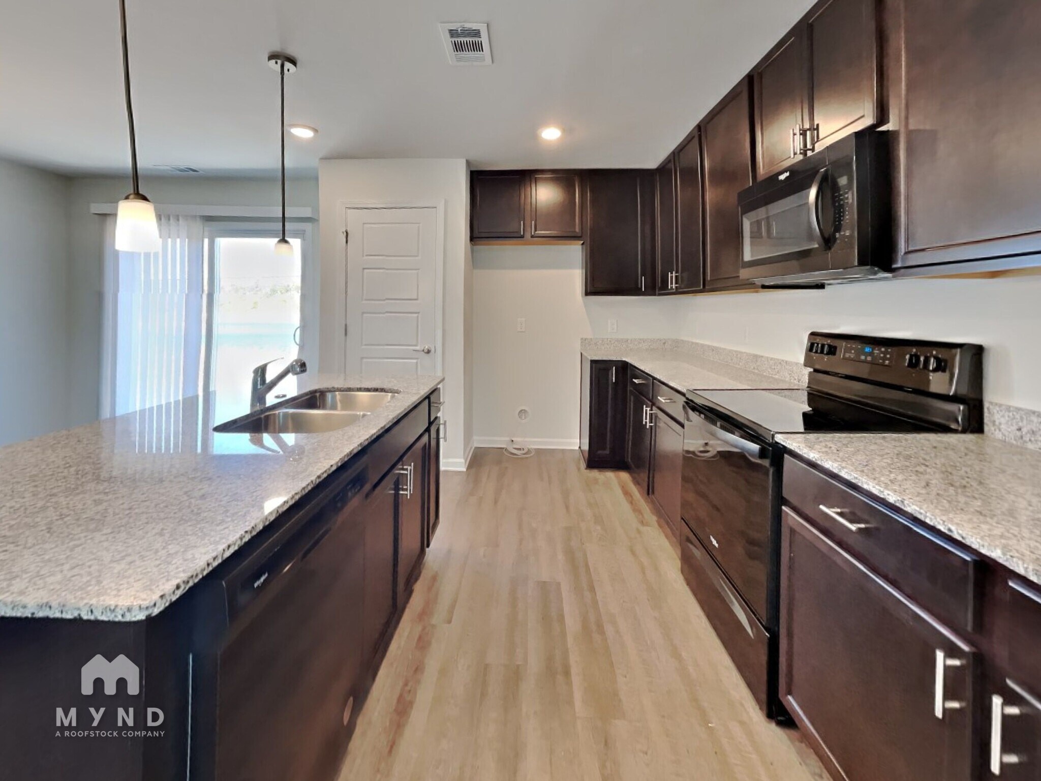 Building Photo - 120 Dasher Dr