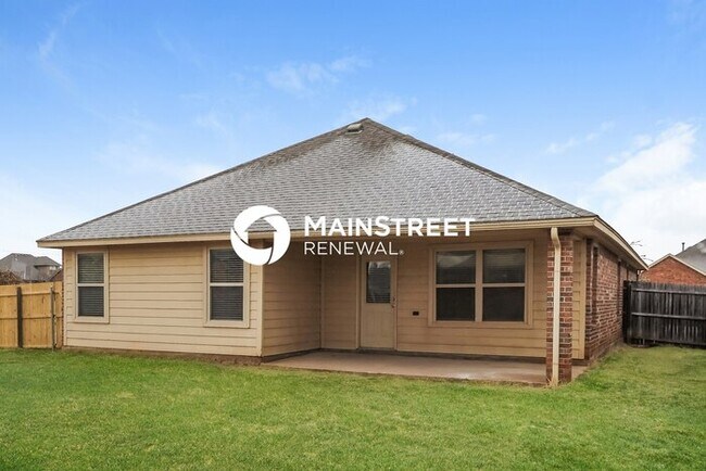 Building Photo - 3 Bedroom Pet-Friendly Home in Mustang, OK with Main Street Renewal