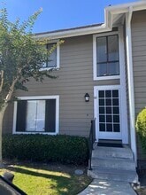 Building Photo - 700 W Walnut Ave